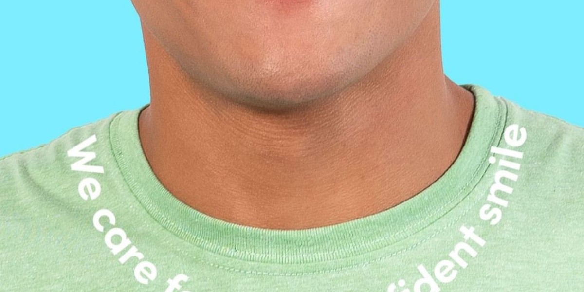 "Straighten Your Teeth Conveniently: Exploring the Rise of Teeth Straightening at Home"