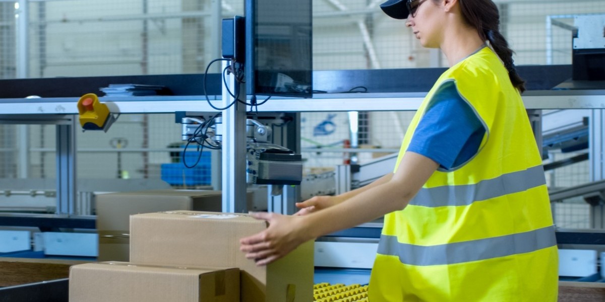 Demand in Canada for Supervisors, Supply Chain, Tracking, and Scheduling Coordination Occupations in 2023