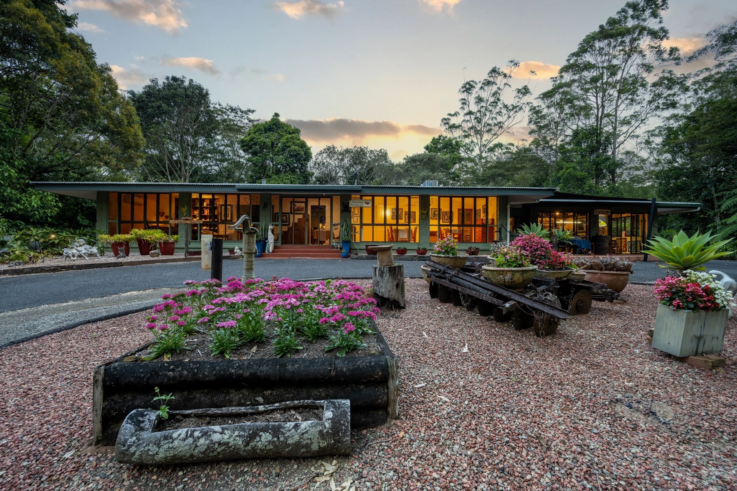 Experience Luxury at Rosella Cottage | Chilverton Cottages
