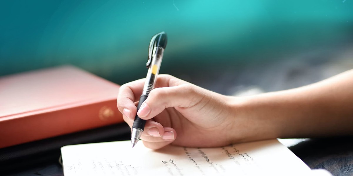 Essay Alchemy Unveiled: The Unseen Artistry of Academic Prowess Through the Lens of Essay Writing Services