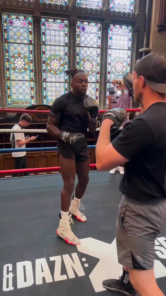 Black boxing gloves | At Bravose, we understand the importan… | Flickr