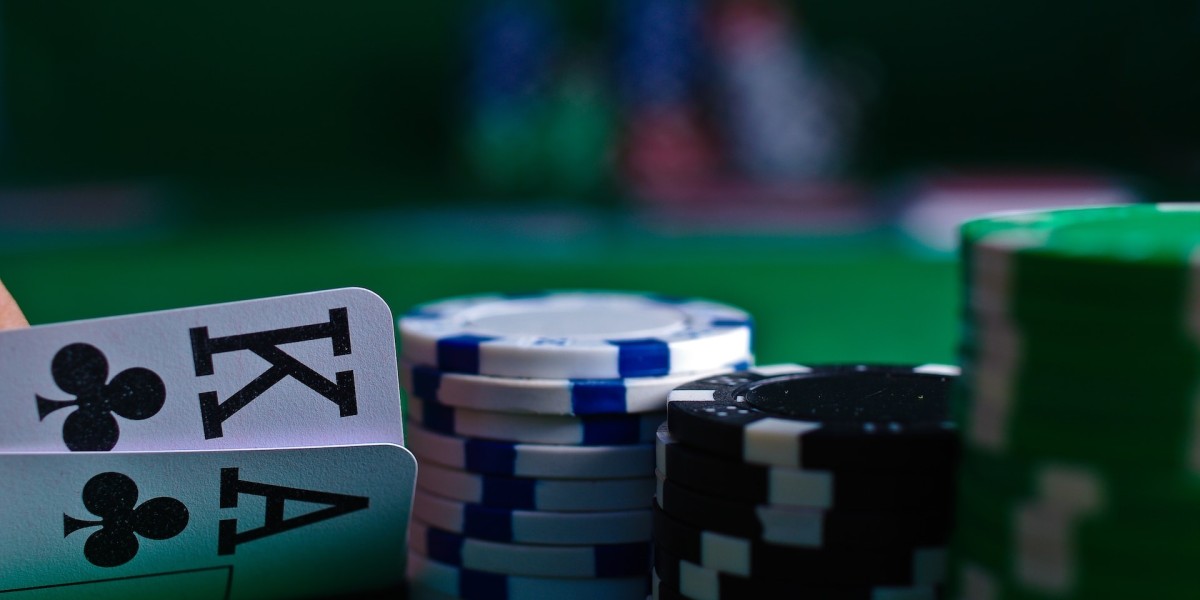 Khám Phá Sự Hấp Dẫn Của Cổng Game Nổ Hũ: Tận Hưởng Trải Nghiệm Đặc Sắc
