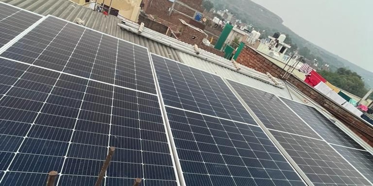 The Top Benefits of Switching to Rooftop Solar Panels for Your Home