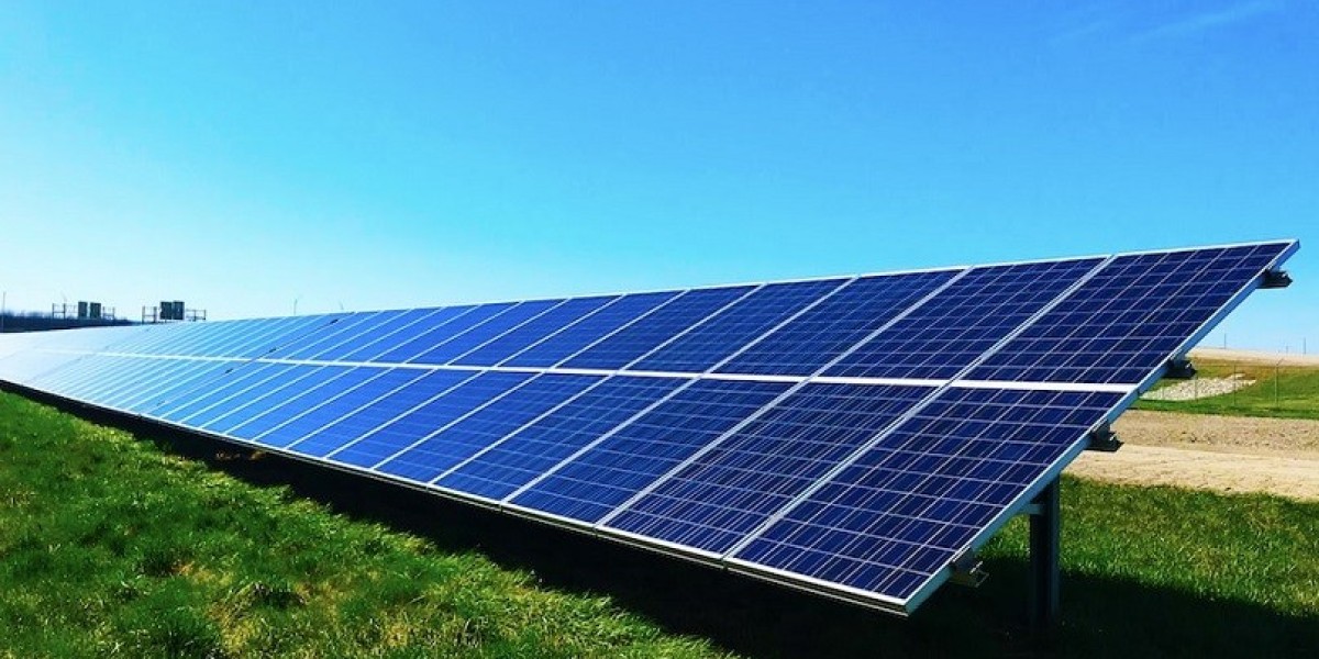 Power of Jinko solar panels and SolPlanet inverters unveiled in India