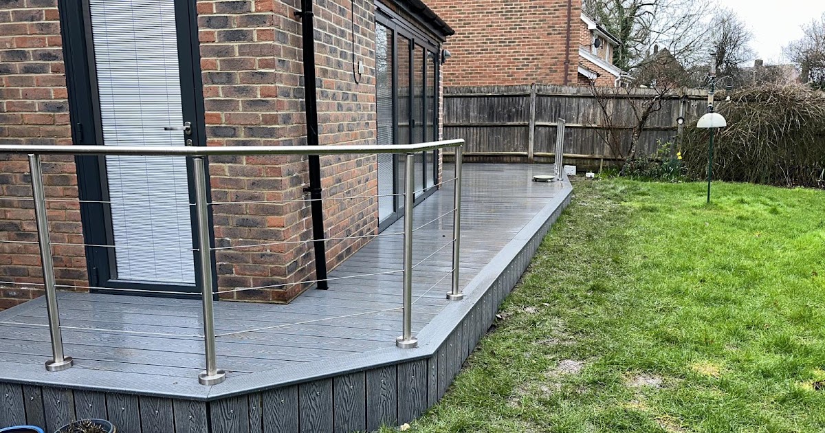A Comprehensive Guide on Fencing Contractors Pulborough