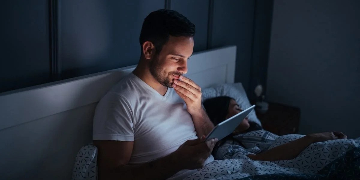 The Impact of Porn Viewing on Productivity: Navigating Work and Study Efficiency