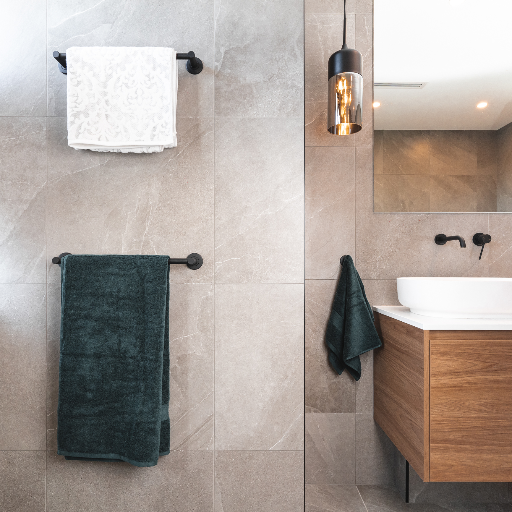 Discover Elegant Bathroom Accessories at UDO Systems