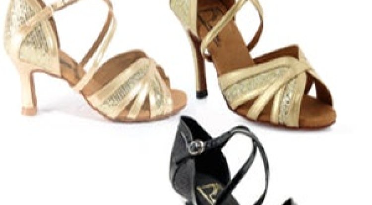 Wear stylish dance boots for a spectacular on-stage performance - Bip America