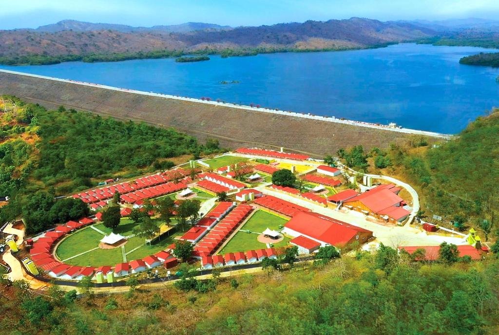 Experience Nature & Luxury at Tent City Narmada – A Must-Visit Staycation