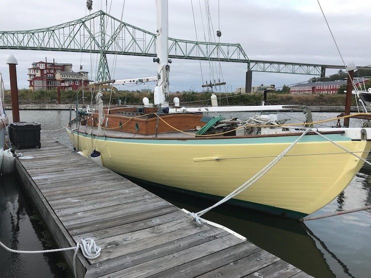 boat-lift-services-in-Cape-Coral-FL